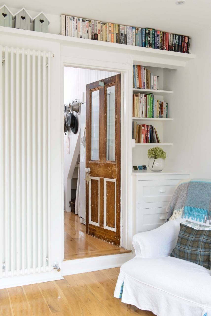 bookshelf around door