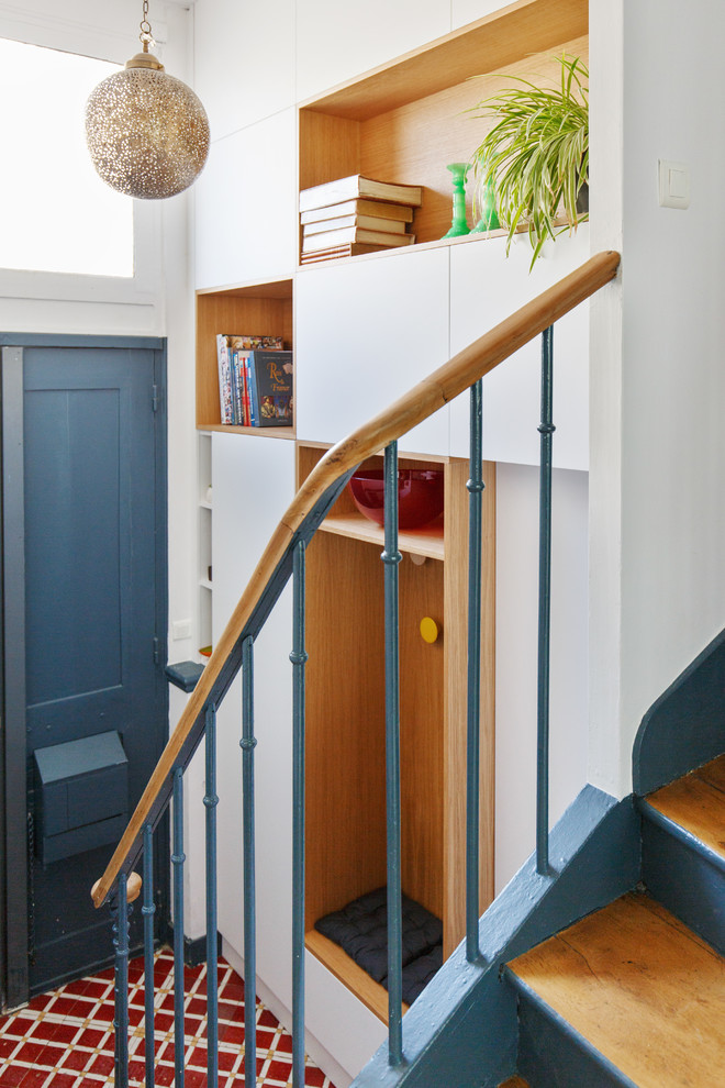 Kleine Moderne Treppe in Paris