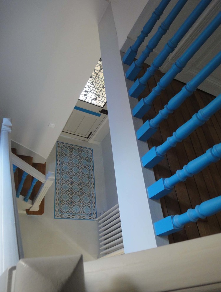 Diseño de escalera vintage de tamaño medio
