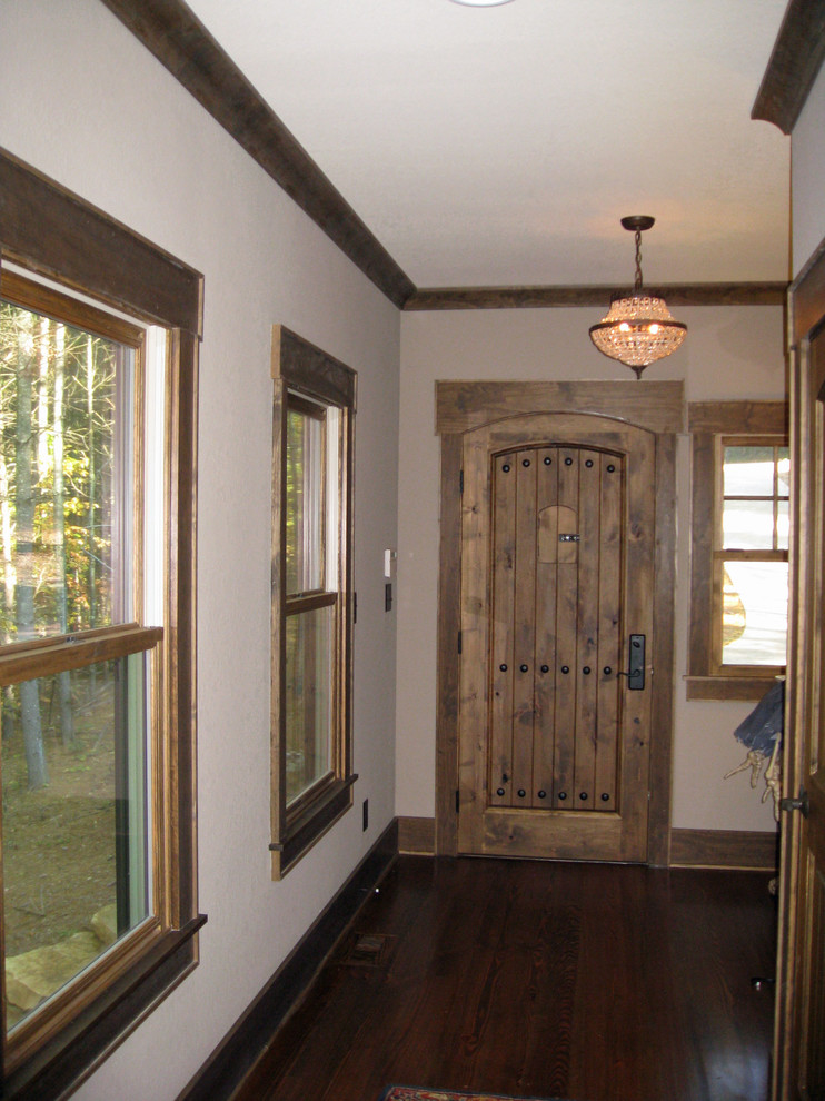 Example of a mountain style entryway design in Charlotte