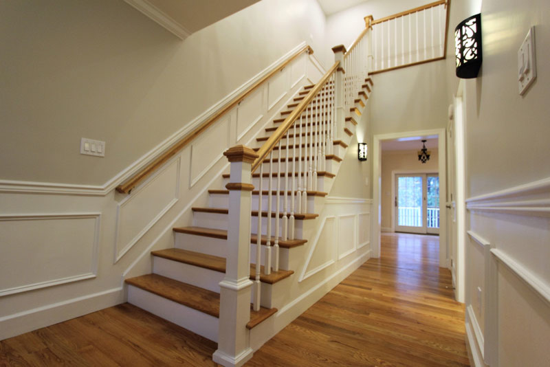 Aménagement d'un escalier classique de taille moyenne.
