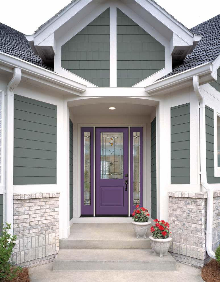Cette photo montre une porte d'entrée chic avec une porte simple et une porte violette.