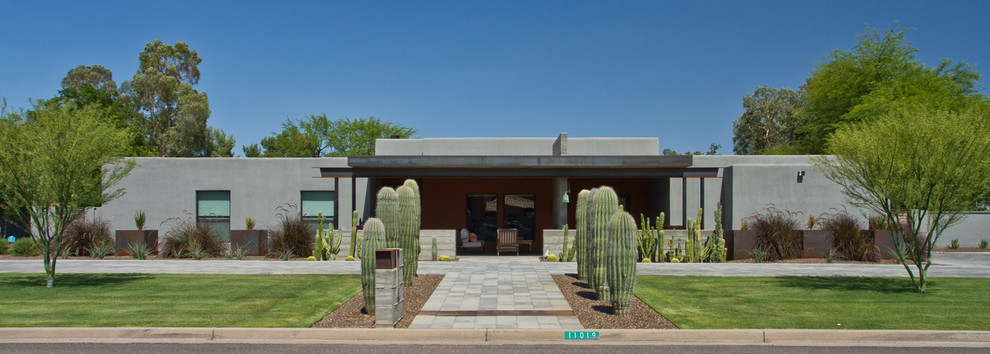 Design ideas for a modern entrance in Phoenix.