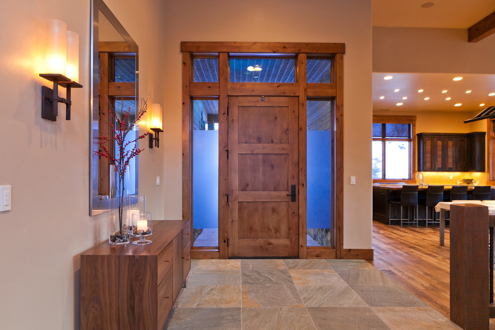 Design ideas for a traditional entrance in Salt Lake City.