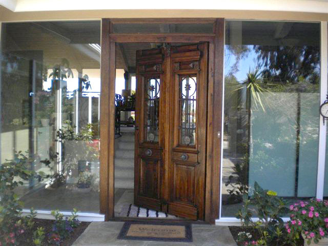 Entryway - coastal entryway idea in Orange County