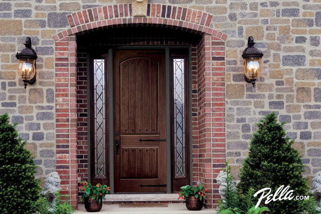 Pella® Architect Series® Craftsman Collection wood entry door - Traditional  - Entry - Cedar Rapids - by Pella Windows and Doors