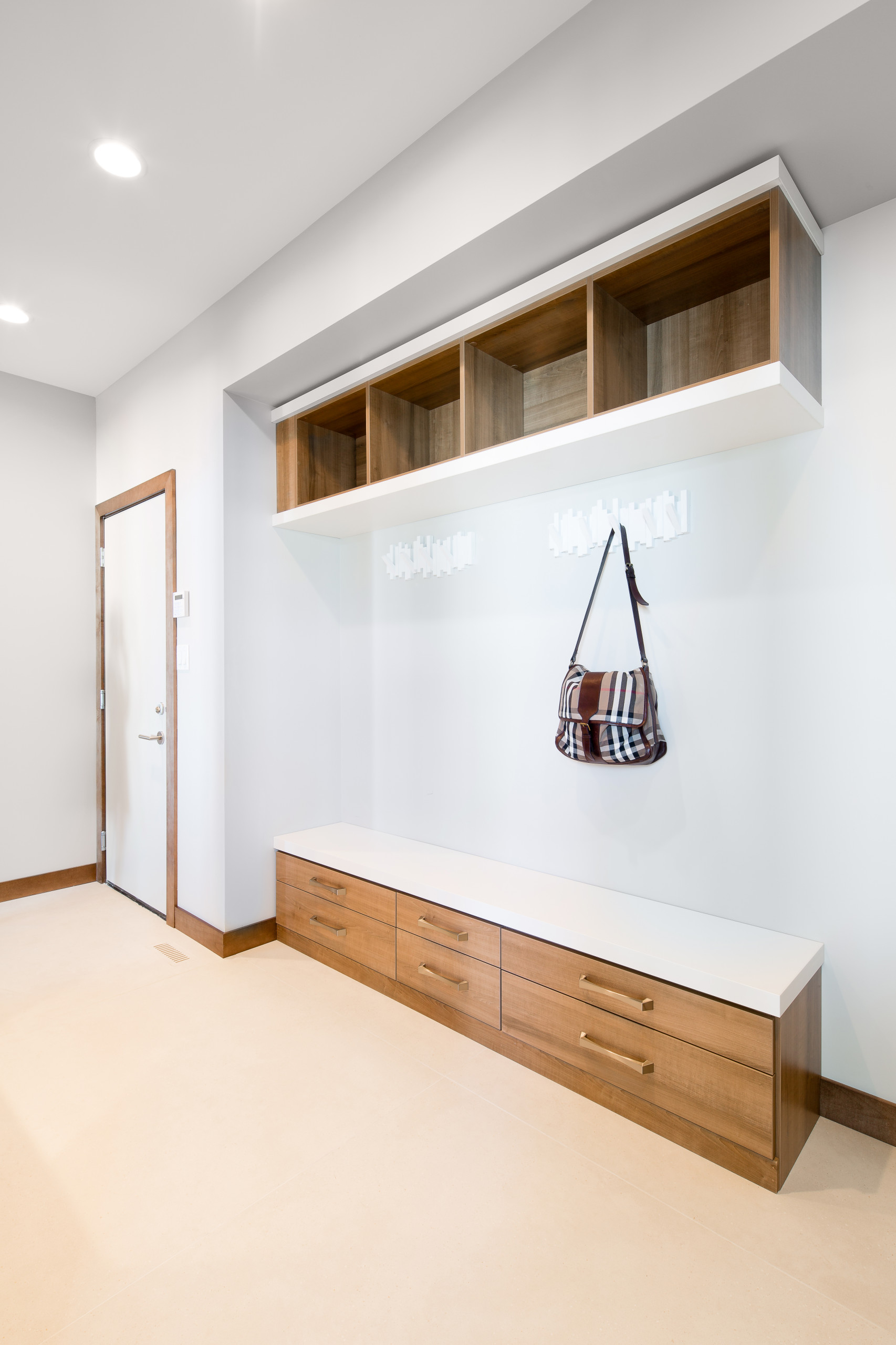 Minimalist Drop Zone, Minimalist Mudroom