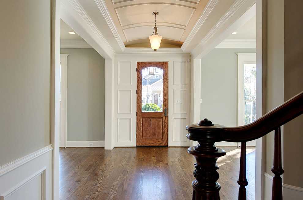 Design ideas for a classic entrance in Houston.