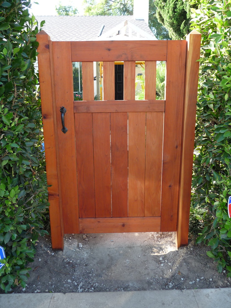 Entryway - craftsman entryway idea in Los Angeles