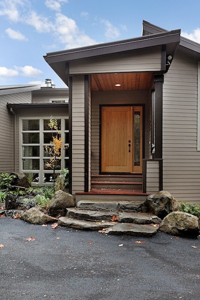Inspiration for a contemporary entrance in Portland.