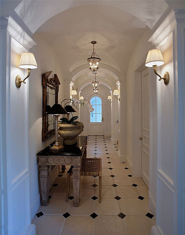 Design ideas for a traditional entrance in Los Angeles.