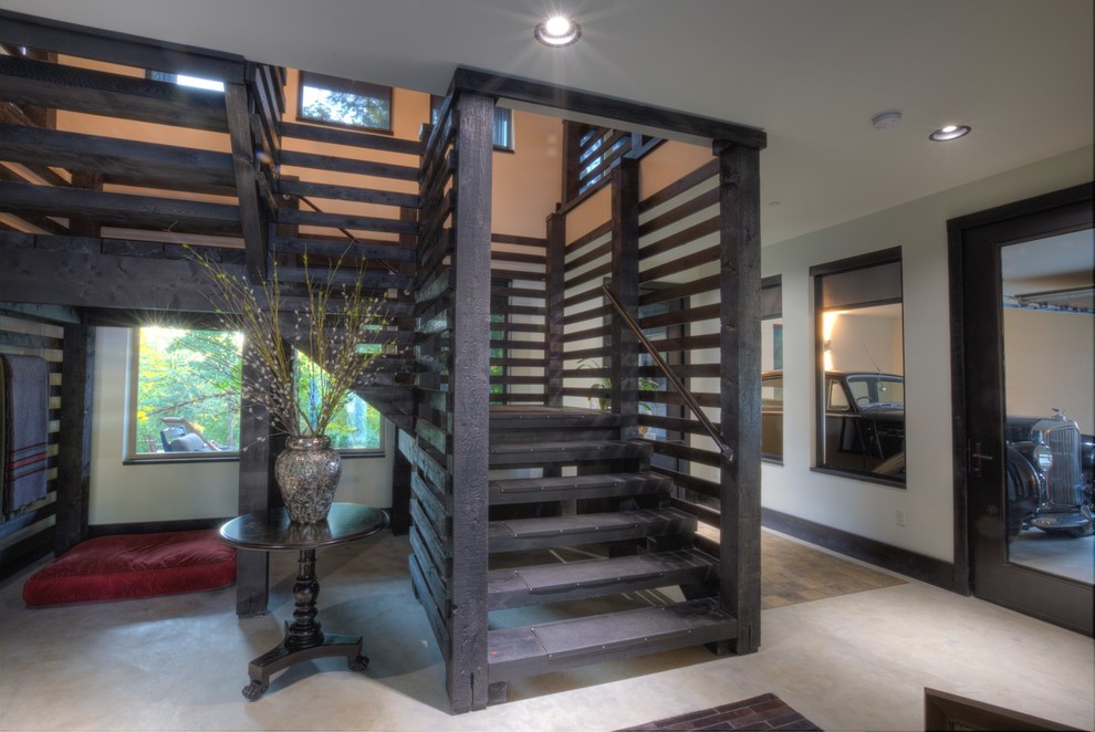 Свежая идея для дизайна: лестница среднего размера в стиле рустика - отличное фото интерьера