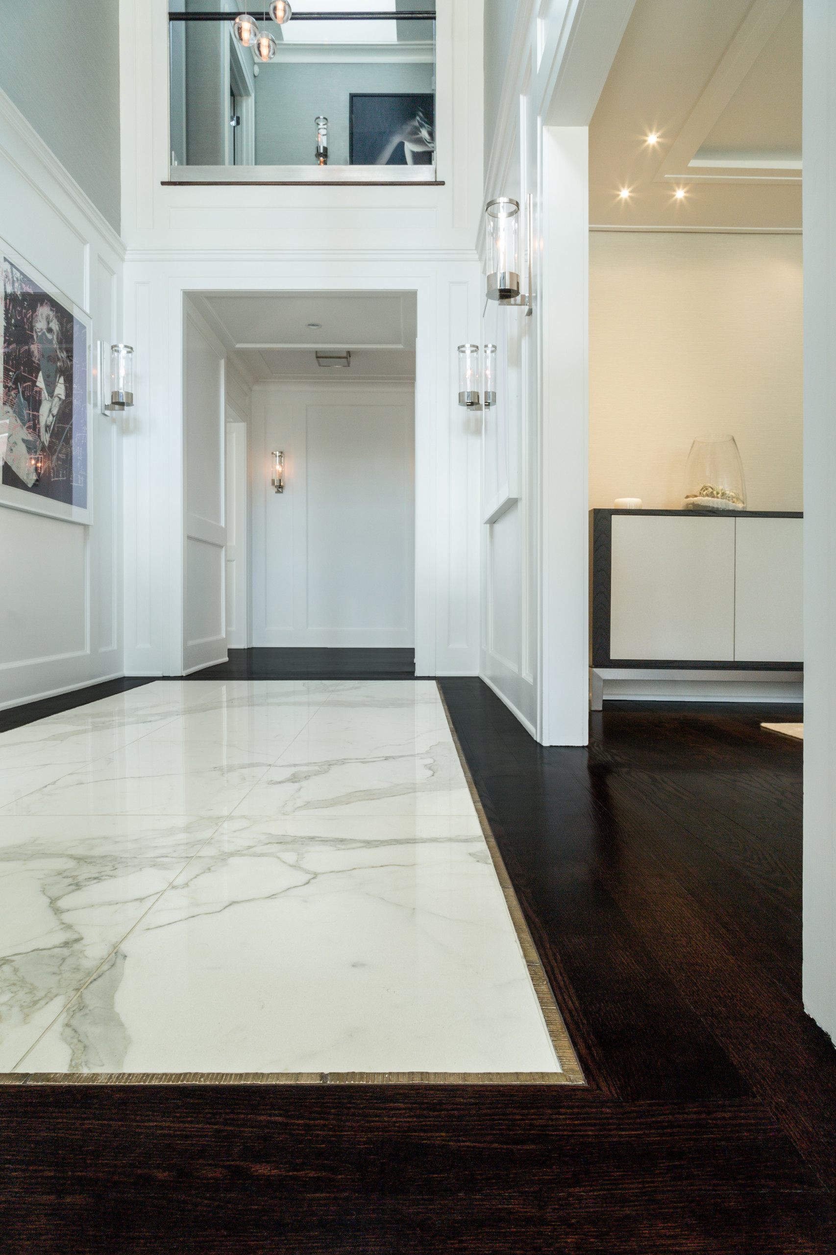 おしゃれな玄関 大理石の床 画像 21年9月 Houzz ハウズ