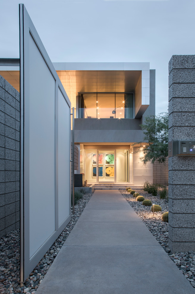 Photo of a contemporary entrance in Phoenix.