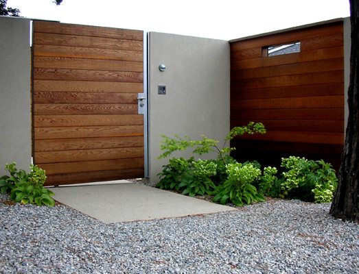 Example of a minimalist entryway design in San Francisco