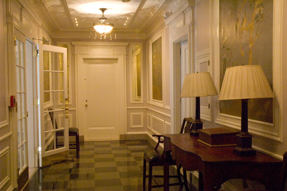 Elegant entryway photo in San Francisco