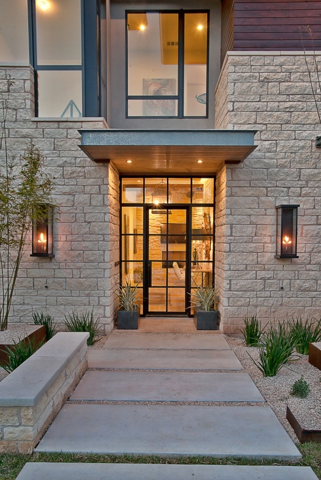 Источник вдохновения для домашнего уюта: входная дверь в современном стиле с одностворчатой входной дверью и стеклянной входной дверью