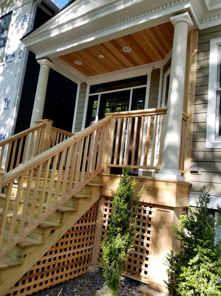 Mittelgroße Klassische Haustür mit brauner Wandfarbe, Sperrholzboden, Einzeltür, dunkler Holzhaustür und braunem Boden in Chicago