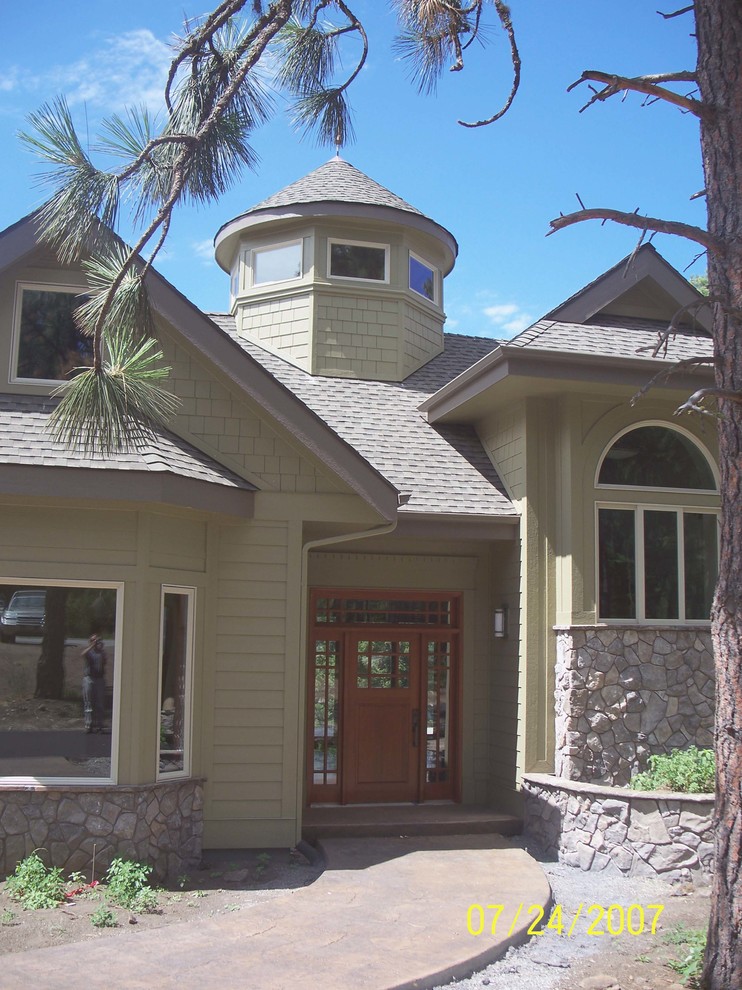 Coeur d'Alene Lake Residence Traditional Entry Seattle by ML