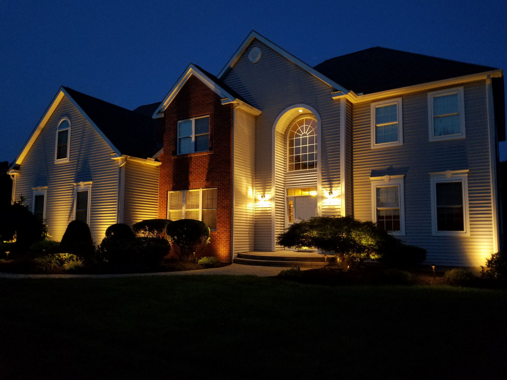 Cohesion, Contrast and Control Captures this Corridor of Light