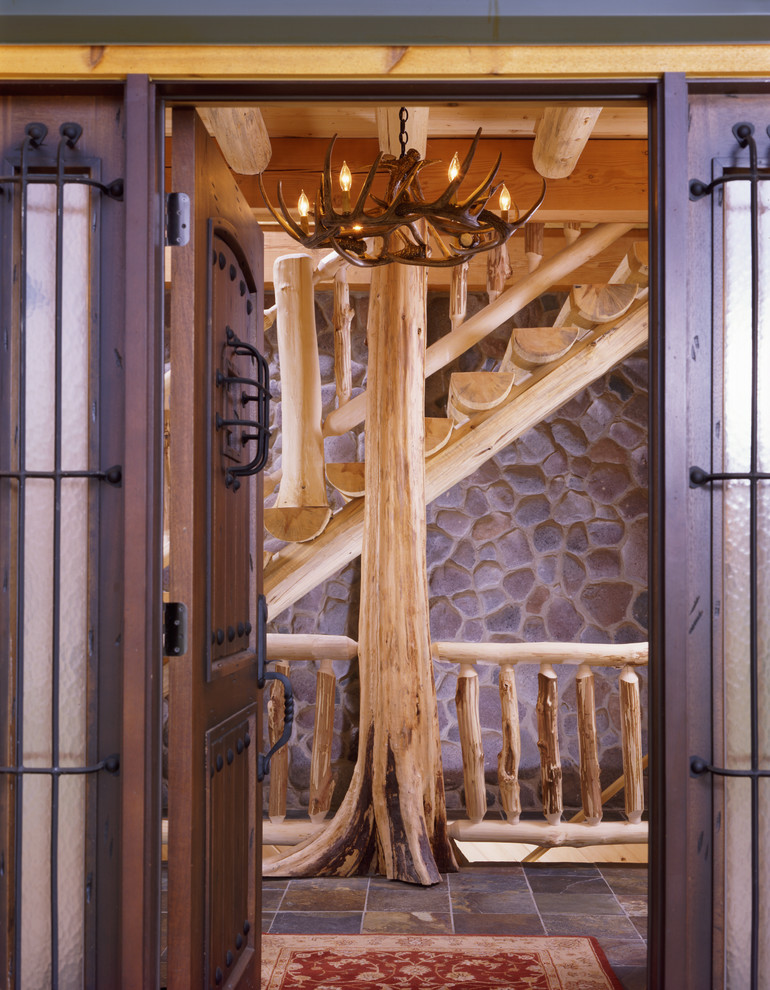 Inspiration for a rustic entryway remodel in Cleveland