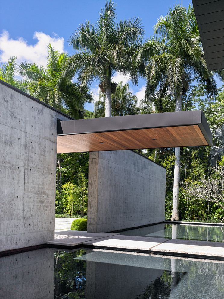 Large contemporary front door in Miami.