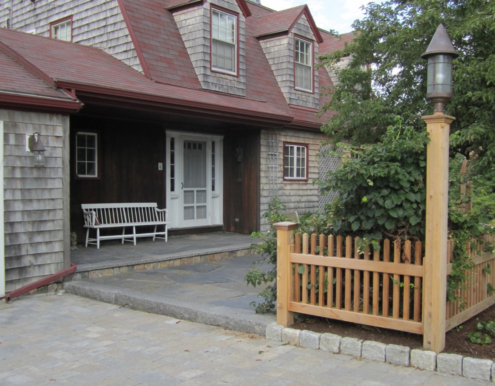 Mittelgroße Landhausstil Haustür mit Einzeltür und weißer Haustür in Boston