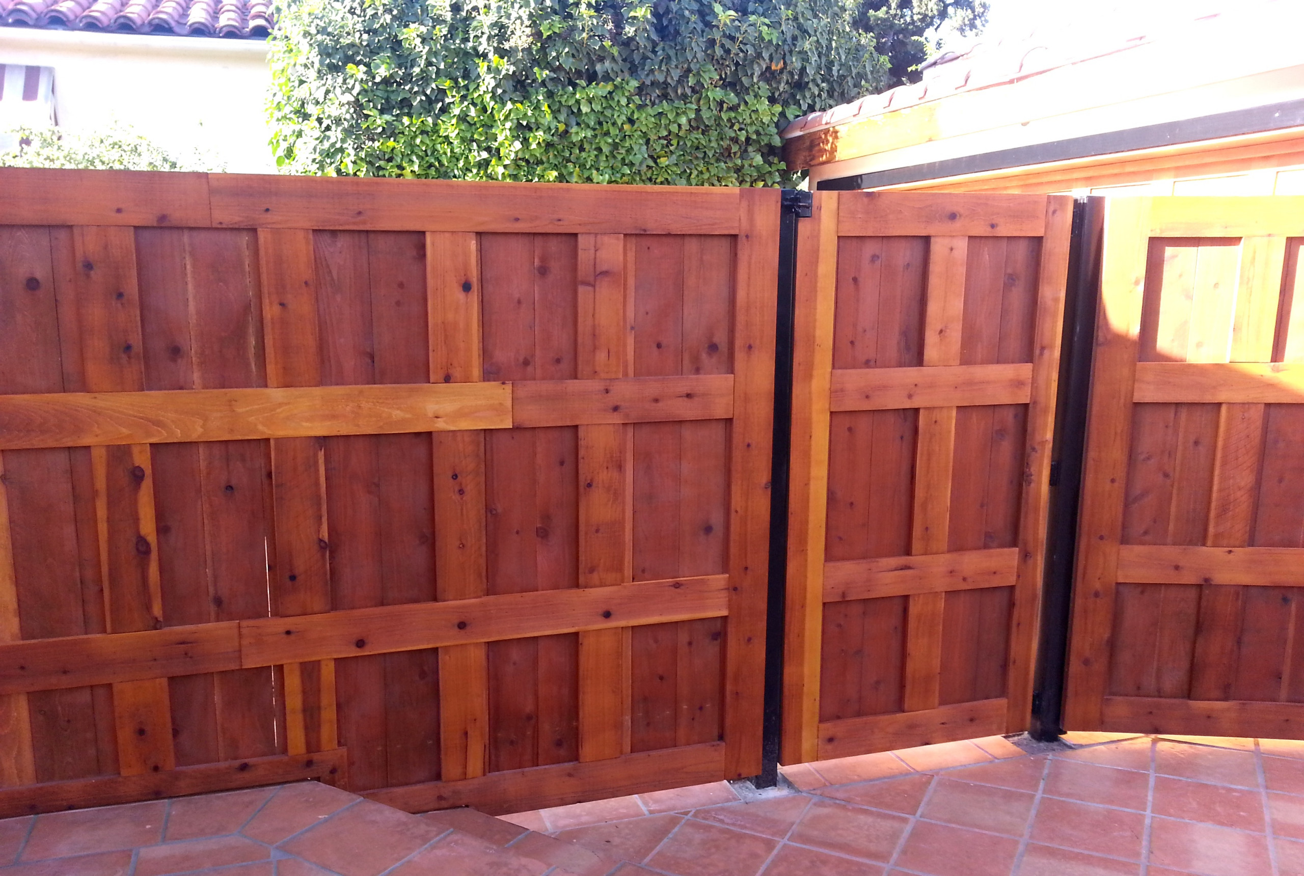 Santa Monica Wood Fence, Custom Fences, Modern, Artistic — Harwell