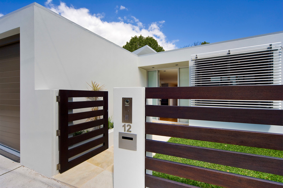 This is an example of a contemporary entrance in Sydney.