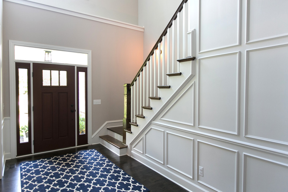 Design ideas for a classic entrance in Detroit.