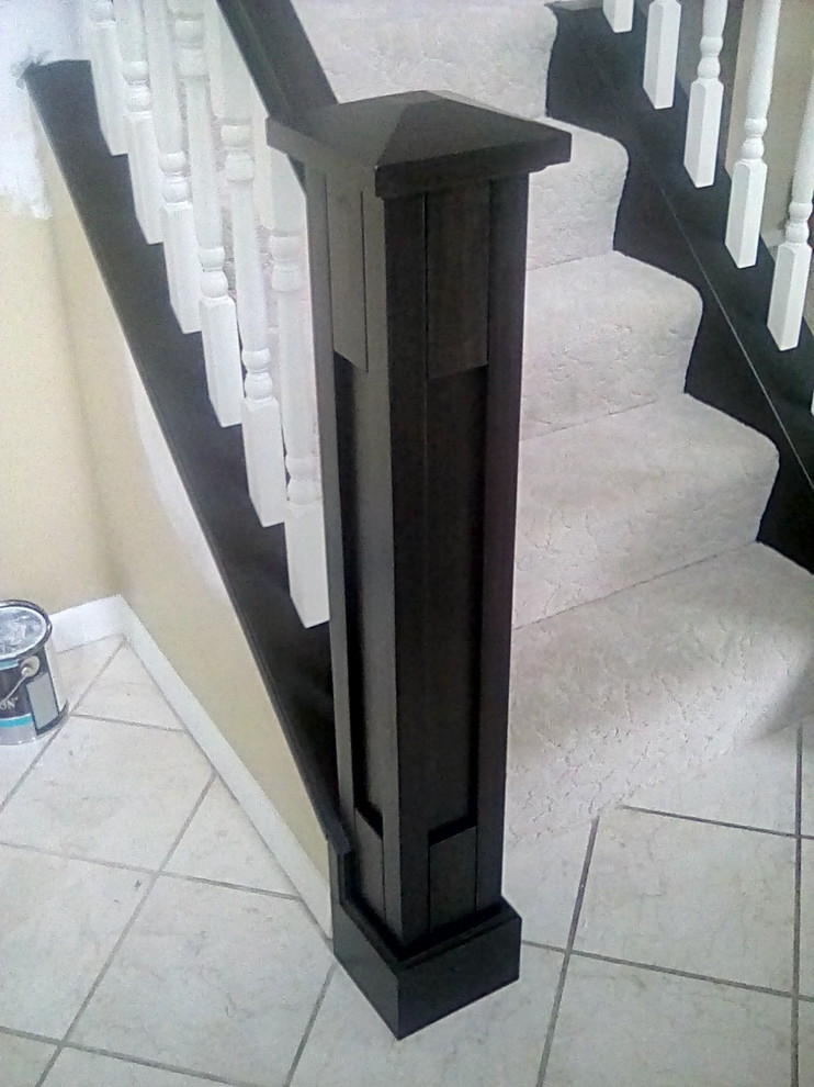 custom handrail, shoerail, spindles and newel posts Contemporáneo