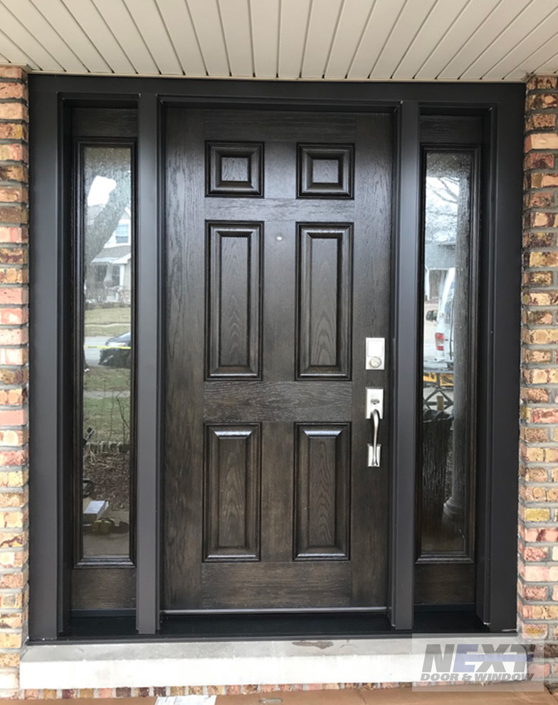 Diseño de puerta principal minimalista con puerta simple y puerta de madera oscura