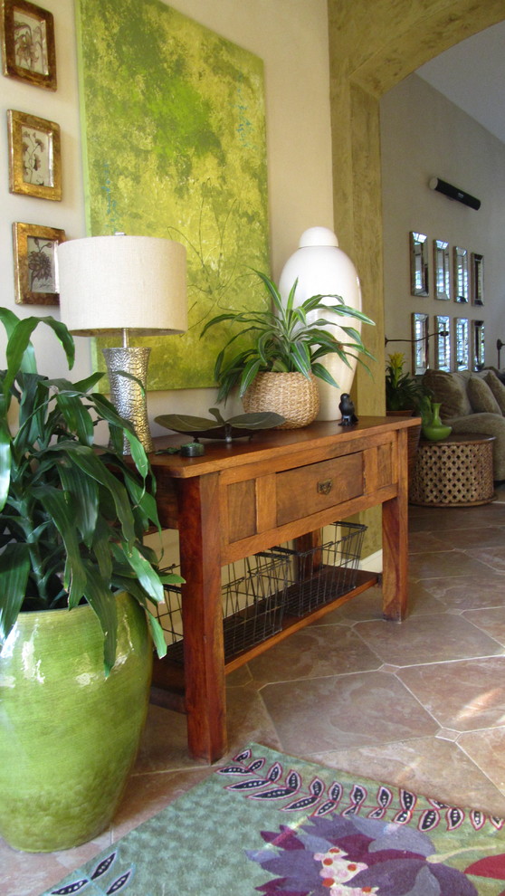 Example of an eclectic entryway design in Miami