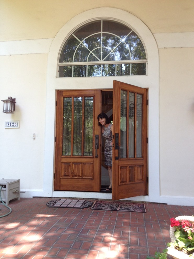 Entryway - traditional entryway idea in Jacksonville