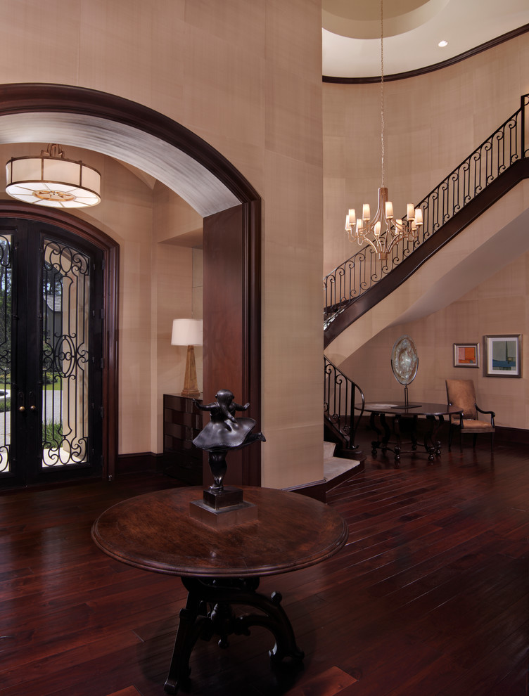 Example of a trendy entryway design in Houston