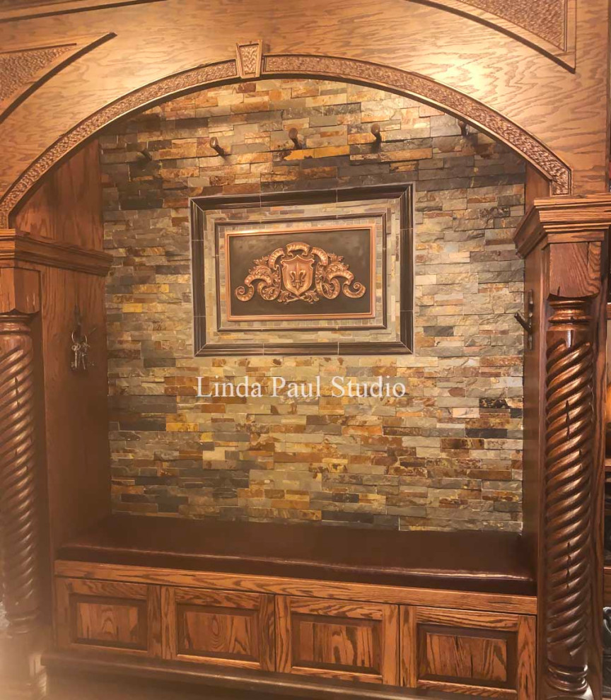 Fleur de lis entry way alcove with custom wood design ideas