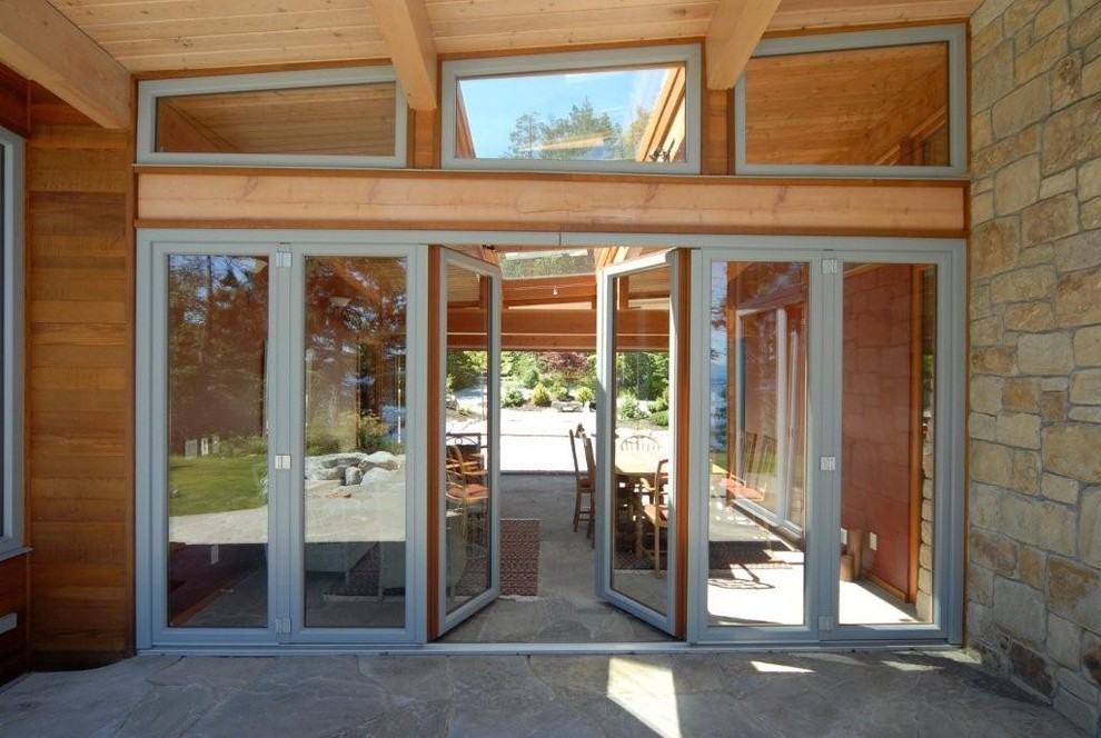 Design ideas for a contemporary porch in Vancouver.