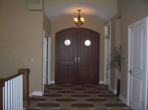 Elegant entryway photo in Grand Rapids