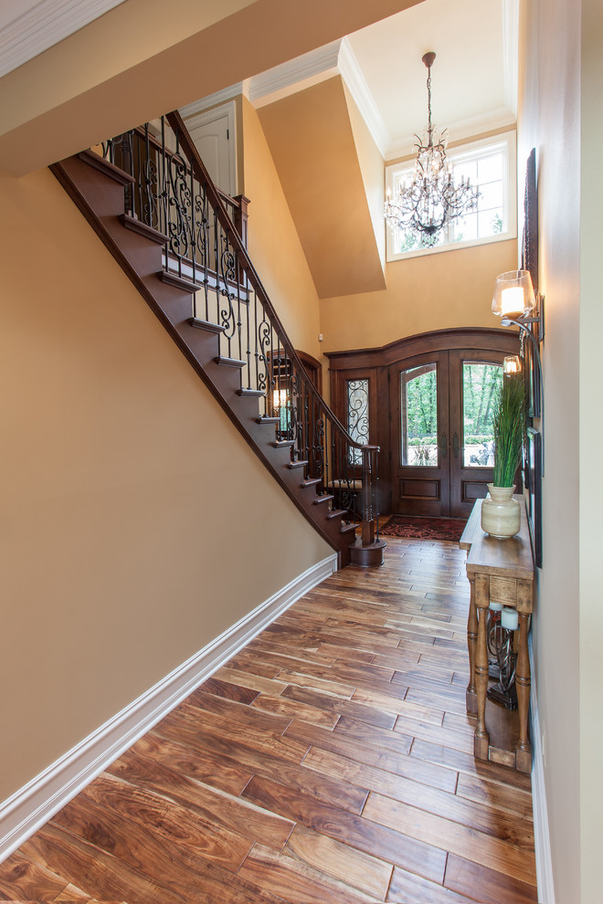 Inspiration for a timeless entryway remodel in Detroit