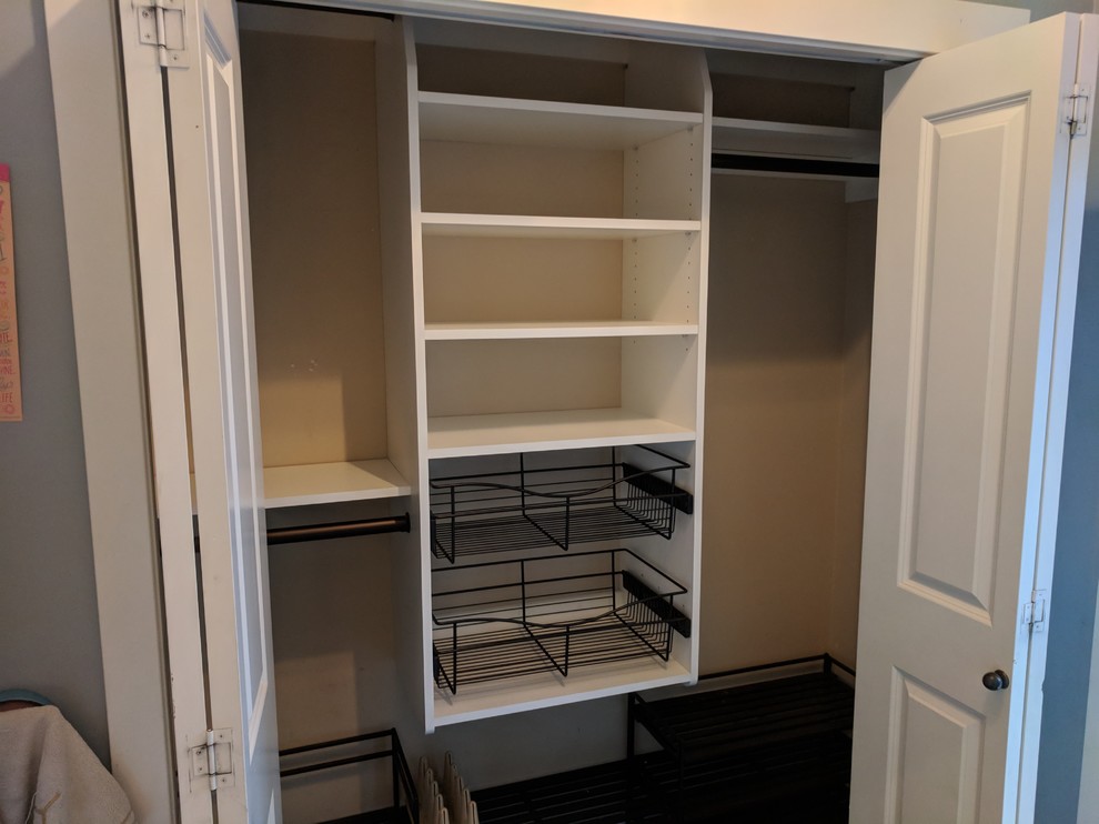 Front/Back Entrance Closet Traditional Entry Edmonton by STORX