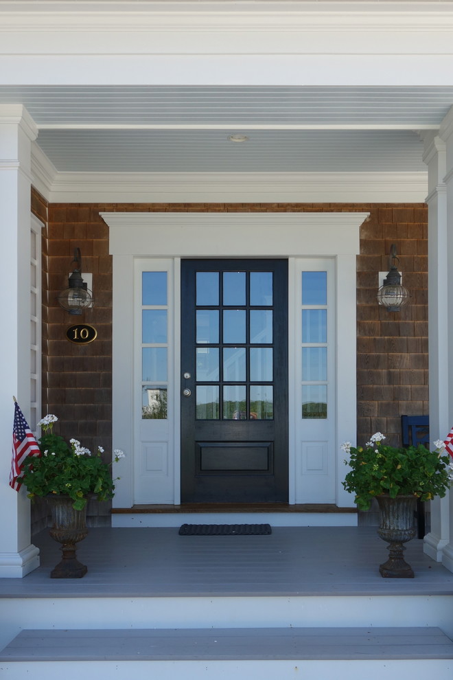 This is an example of a traditional entrance in Boston.