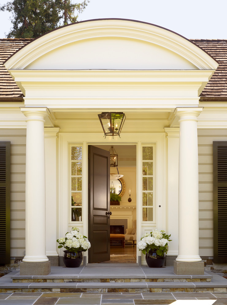 Inspiration for a traditional entrance in San Francisco.