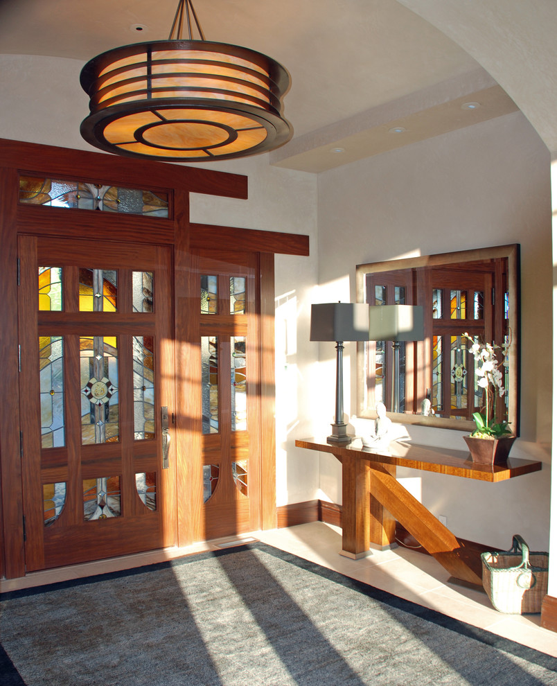 Example of a classic entryway design in Salt Lake City
