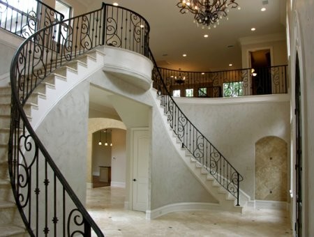 Inspiration for a traditional entrance in Dallas.