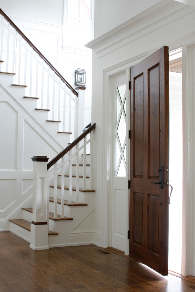 Design ideas for a classic entrance in New York.