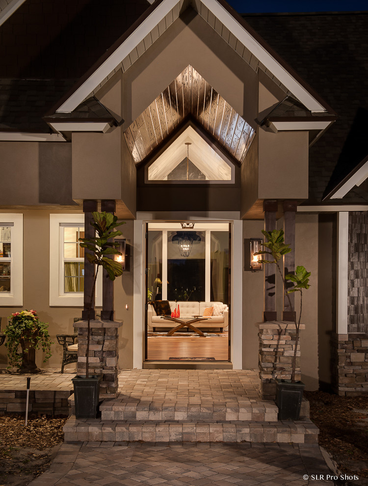 This is an example of a large contemporary entrance in Orlando.