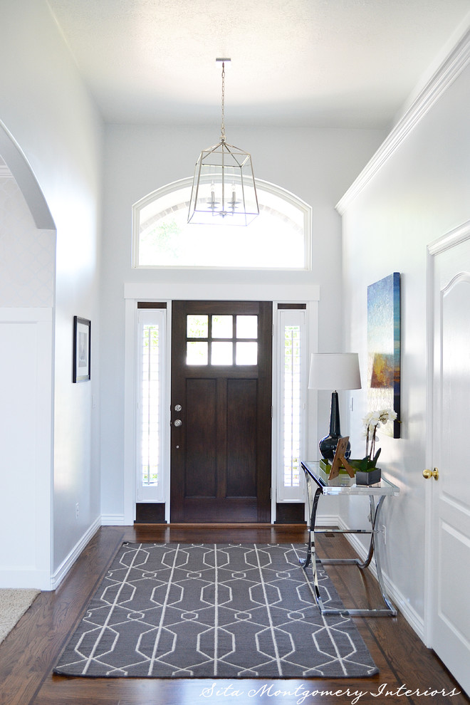 Example of a trendy entryway design in Salt Lake City