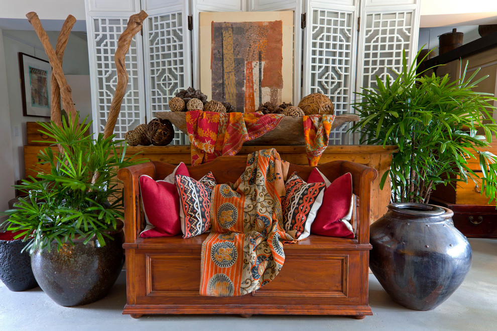 Inspiration for a medium sized eclectic foyer in Hawaii.