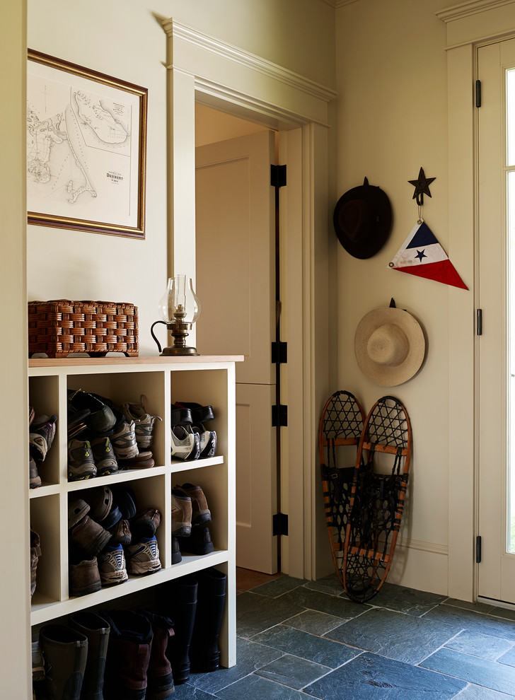 Inspiration for a cottage entryway remodel in Portland Maine