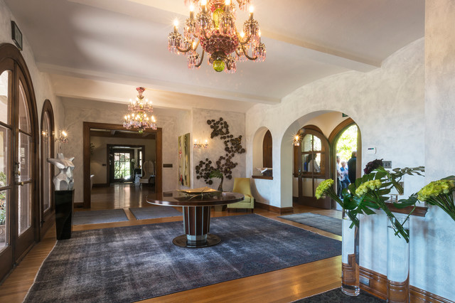 Glamour mansion sales